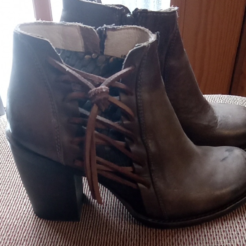 Freebird brown Ankle Boots with Side Lacing and Stacked Heel